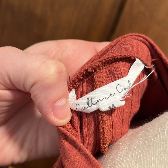 PinkBlush Rust Ribbed Long Sleeve Mock Neck Maternity Midi Dress Size Medium - Picture 10 of 10